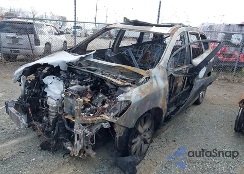 2014 Nissan Pathfinder Hybrid Platinum z USA, uszkodzony, nr VIN 5N1CR2MM4EC638247